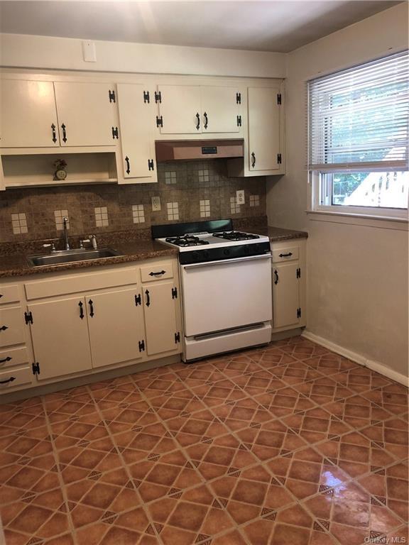 Building Photo - 40 Bluefields Ln