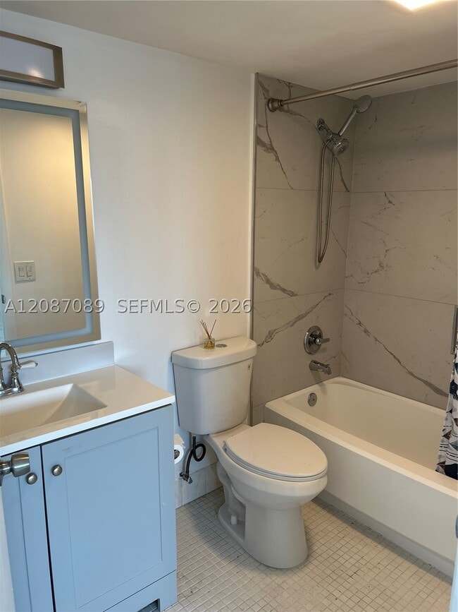 Building Photo - 110 S Shore Dr