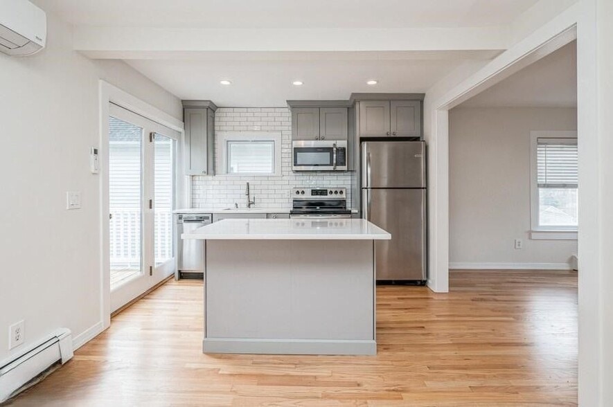 Building Photo - 63 Le Grande Ave