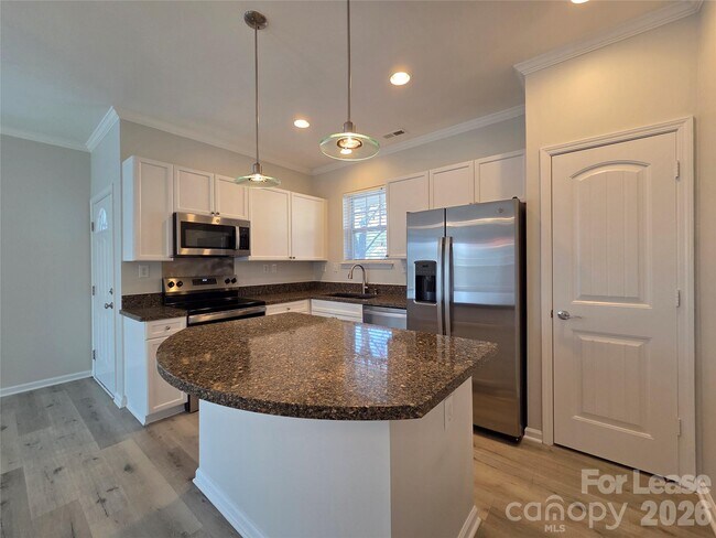 Building Photo - 15437 Coventry Ct Ln