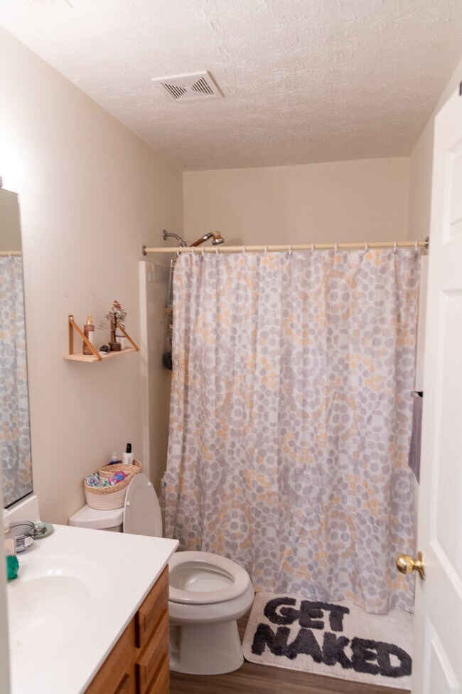 Building Photo - Chester Centre Apartments