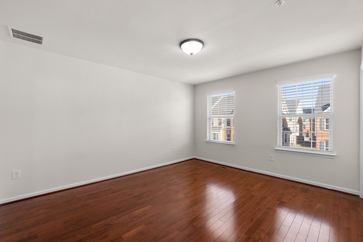 Building Photo - 8020 Ravenclaw Rd