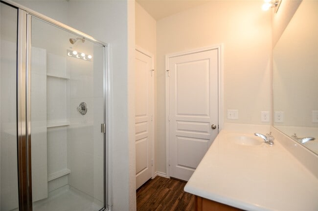 Building Photo - 4414 Iron Horse Dr