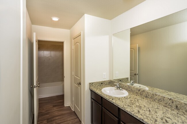 Building Photo - 7250 Lazy Cyn