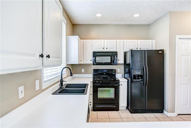 Building Photo - 709 Bedford Ct