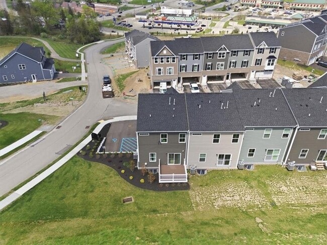 Building Photo - 201 Yellowwood Ct