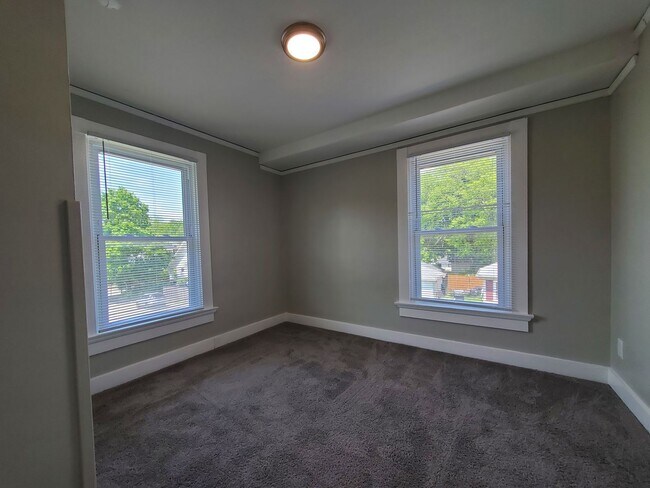 Building Photo - 1403-1403 Phillips Ave