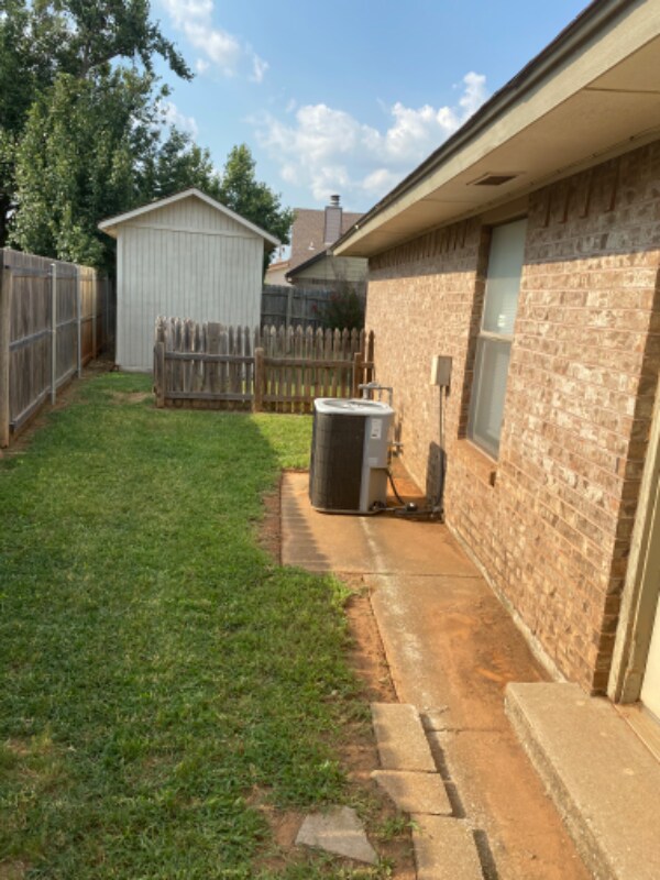 Building Photo - 7505 Cecilia Pl