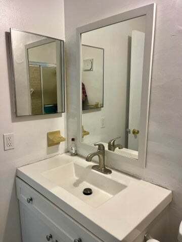 Building Photo - 101 Leisure Lake Cir