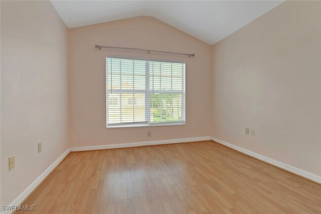 Building Photo - 936 Hampton Cir