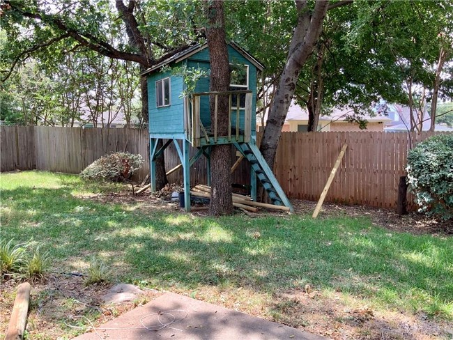 Building Photo - 4320 Vine Ridge Ct