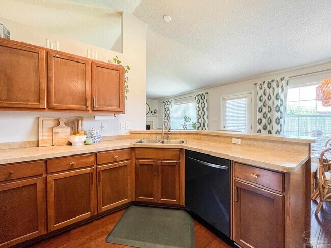 Building Photo - 1216 Benning Pl