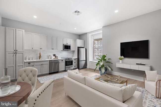 Building Photo - 200S Broad St