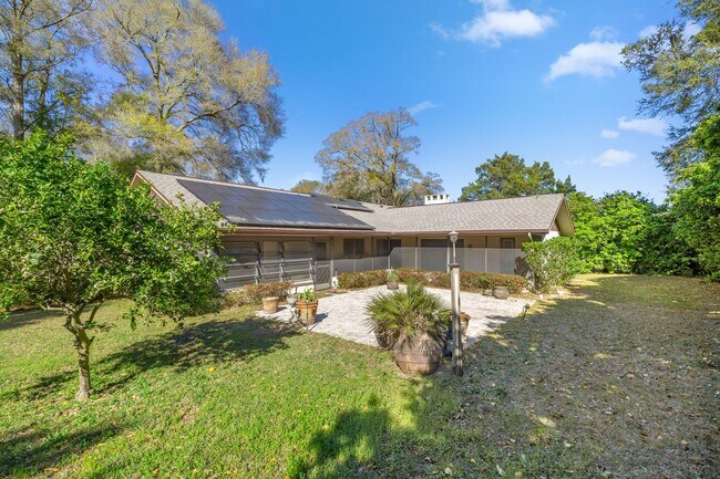 Building Photo - Comfort, Style & Space – 3 Bedroom Home in...
