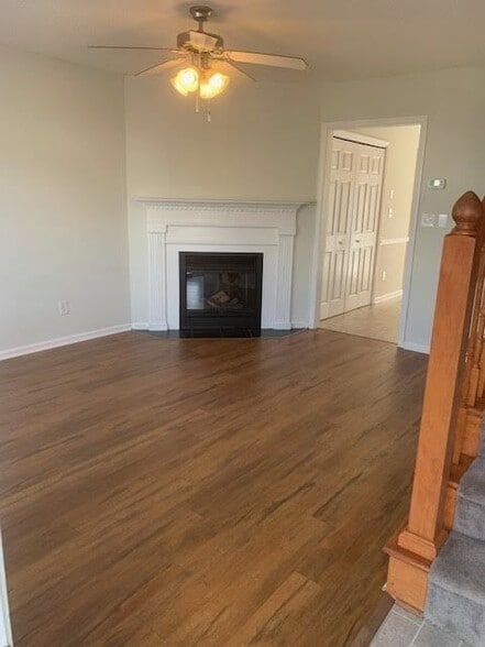 Building Photo - 2345 Vineyard Dr