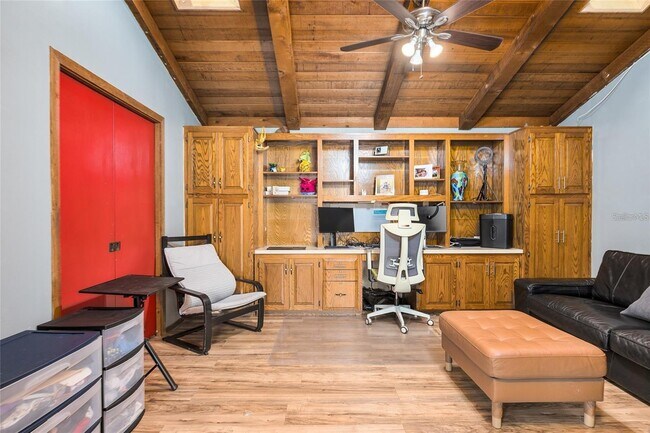 Building Photo - 5128 Lido St