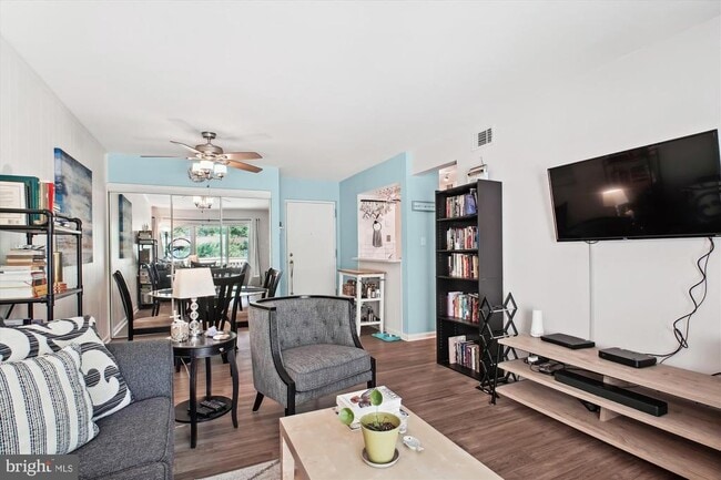 Building Photo - 8505 Barrington Ct