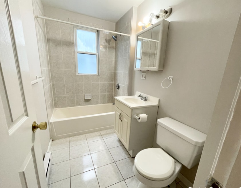 Building Photo - 24 Willis St