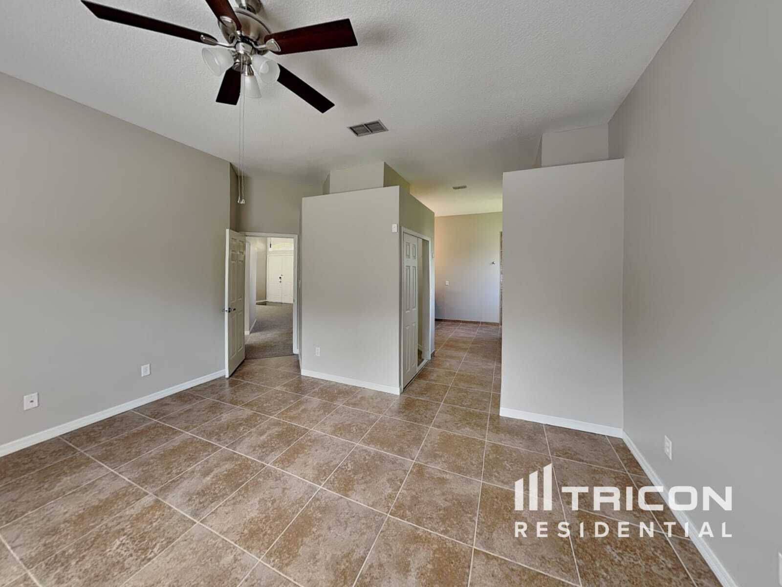 Building Photo - 933 Palm Cove Dr
