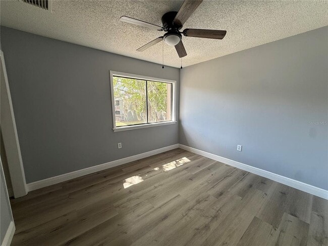 Building Photo - 5055 Eaglesmere Dr