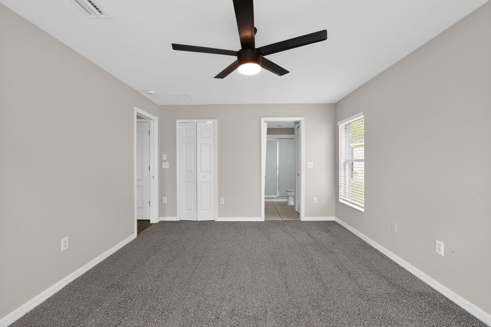 Building Photo - 10629 Shady Preserve Dr