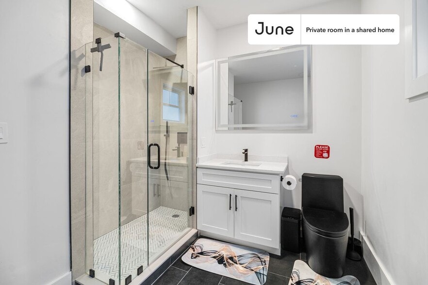 Building Photo - Room in Shared 5 bed/2 bath home in Roxbury