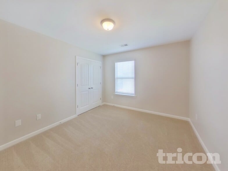 Building Photo - 618 Grantleigh Dr