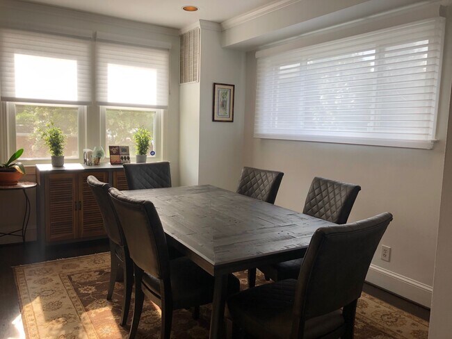 Diningroom - 5151 MacArthur Blvd NW