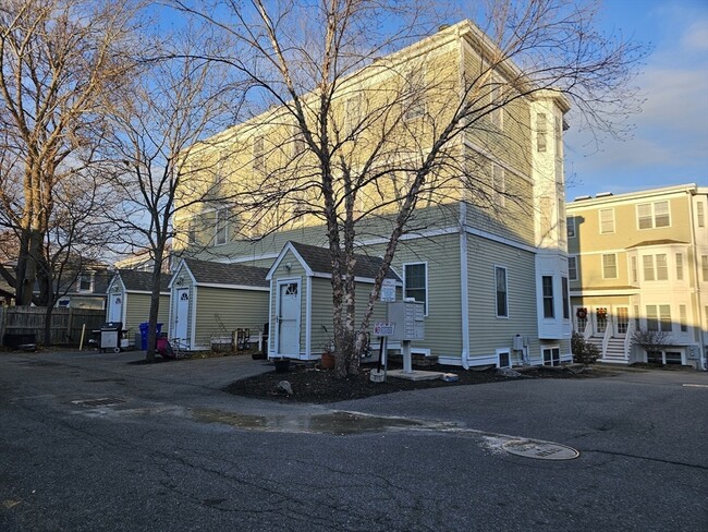 Building Photo - 1-3 Louis Terrace