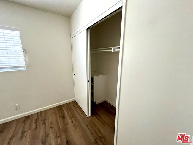 Building Photo - 829 Alpine St