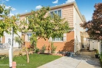 Building Photo - 453 Dongan Hills Ave