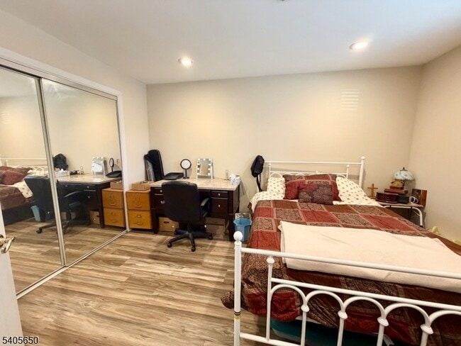 Building Photo - 336 Bloomfield Ave