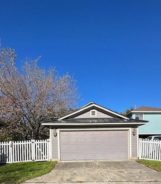 Building Photo - 5157 Hartson