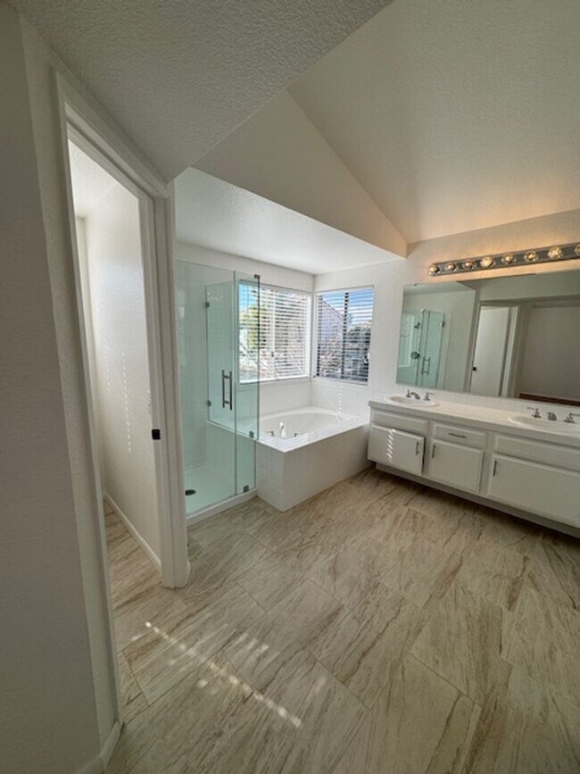 Building Photo - 28211 Windsail Ct