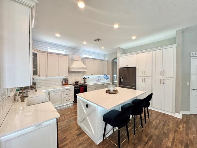 Building Photo - 212 Montara Drive