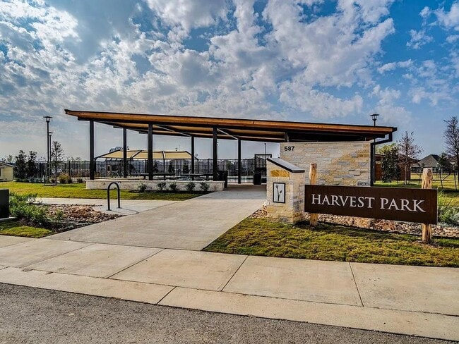 Building Photo - 515 Fieldwood Dr