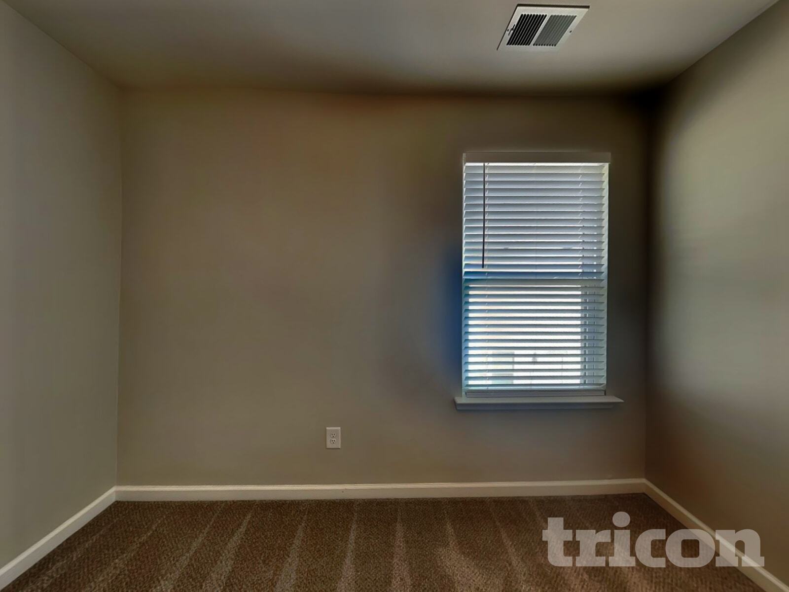 Building Photo - 406 Riverwood Ct