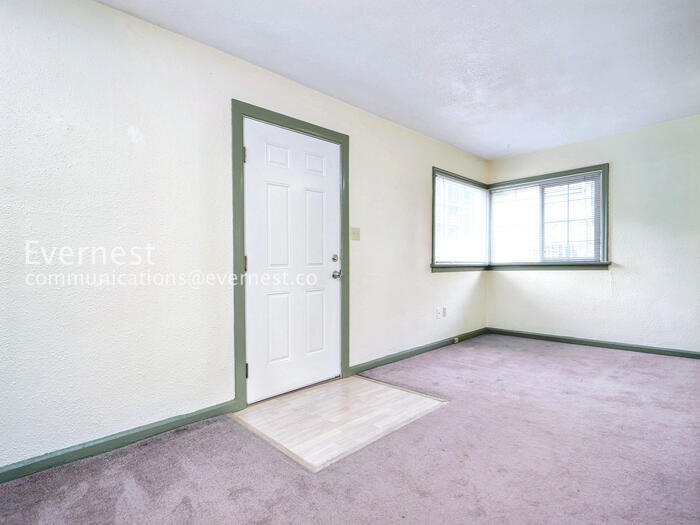 Building Photo - 509 3rd St SW