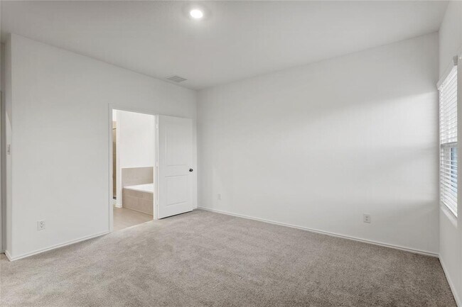 Building Photo - 153 Rodney Boat Rd