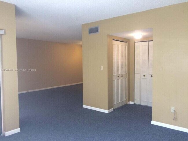 Building Photo - 2050 Oleander Blvd