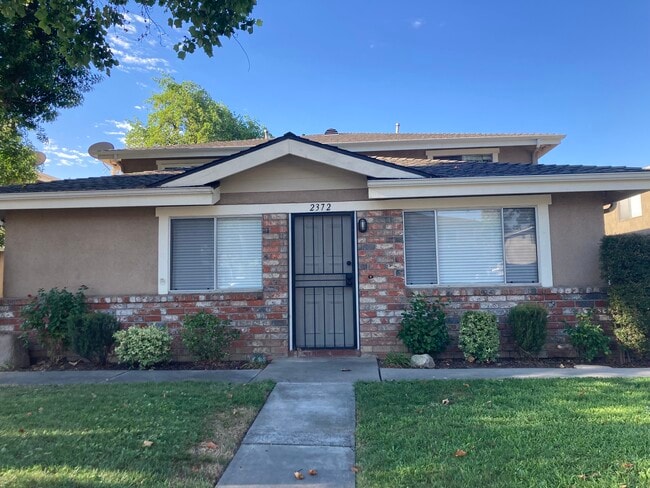 Building Photo - 2372 Pepper St