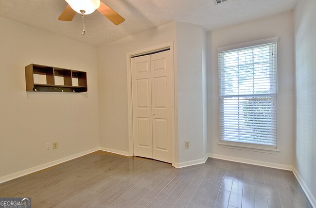 Building Photo - 315 Wood Ridge