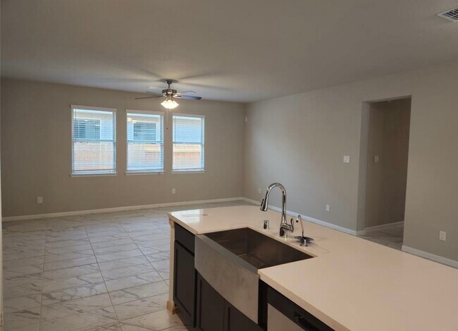 Building Photo - 9411 Hard Rock Rd