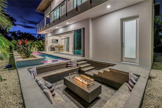 Building Photo - 2314 Floyd St