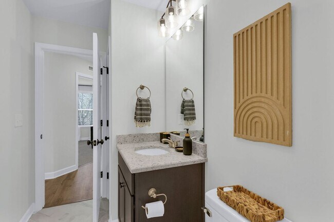 Building Photo - 717 Utley St