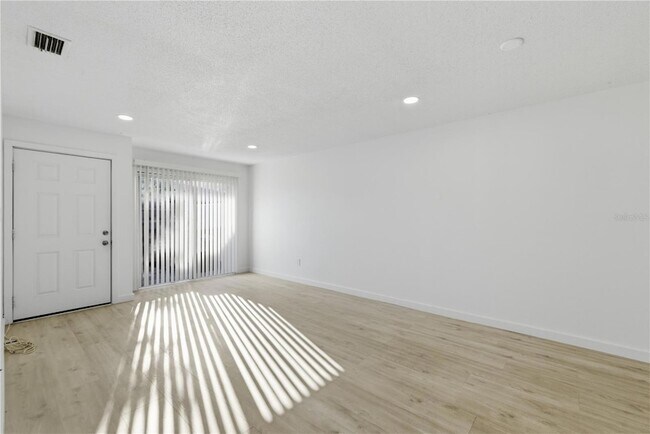 Building Photo - 2955 SE 53rd Ct