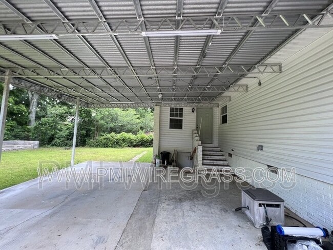 Building Photo - 106 Highland Dr