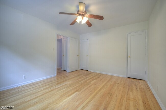 Building Photo - 349 Bloomfield Ave