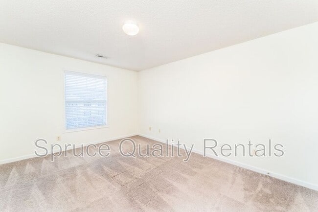 Building Photo - 7143 W Friendly Ave