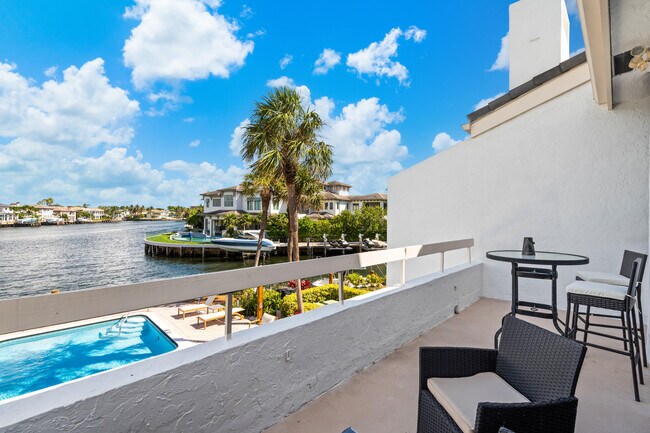 Building Photo - 1005 Bel Air Dr